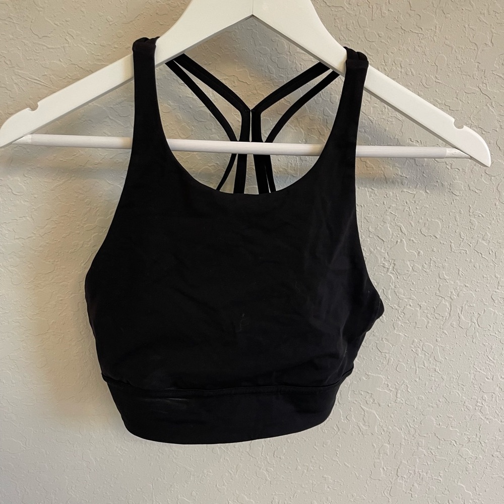 Black Lululemon sports bra